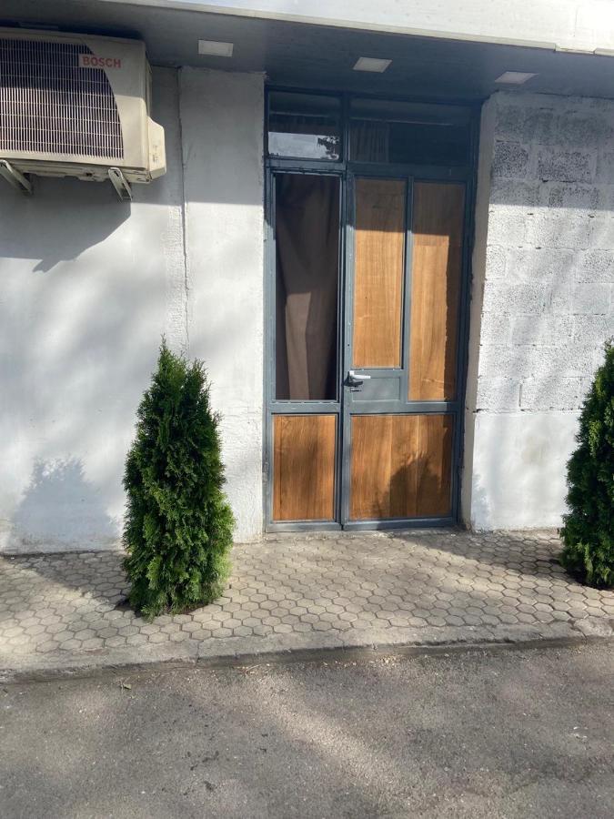 Vahe'S Family Guest House Front Jerevan Eksteriør billede